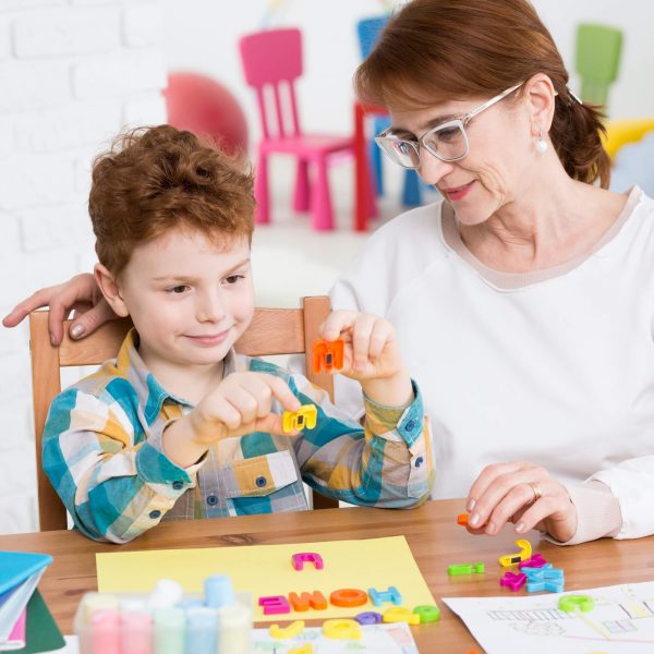 occupational-therapist-and-little-boy (1)