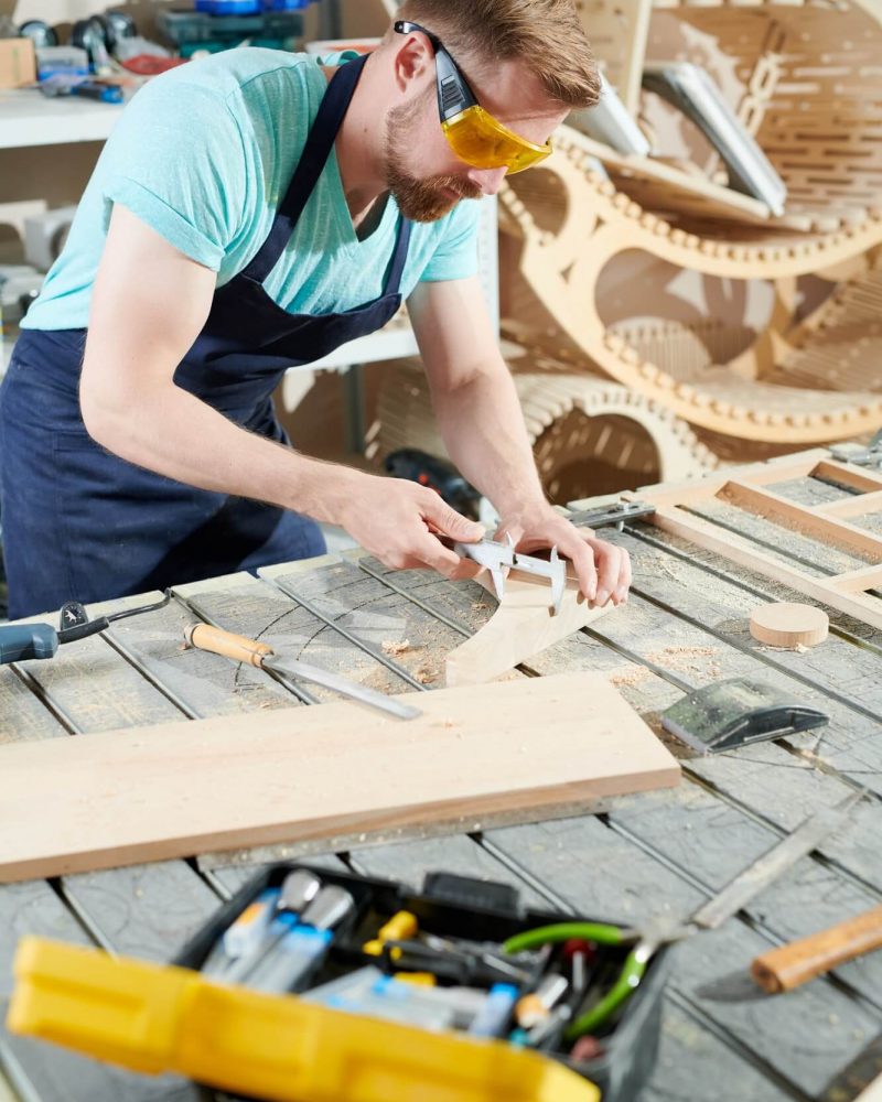 carpenter-making-furniture